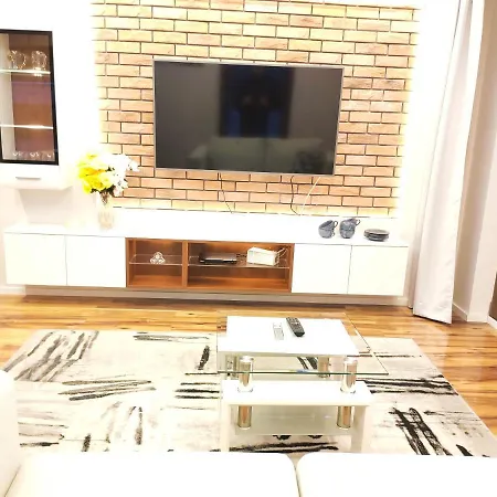 Szafrana 5b By Homeprime Kraków